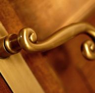 ch/changer-poignee-porte.jpg