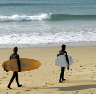 ch/choisir-combinaison-surf.jpg