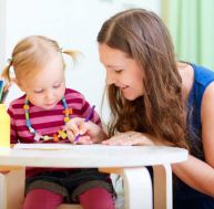 co/contrat-travail-assistante-maternelle.jpg