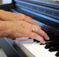 id/idees-loisirs-culturels-seniors-0.jpg