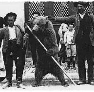 mo/montreur-ours.jpg