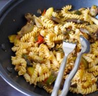 pa/pates-tomates-sechees-artichauts-poivrade.jpg
