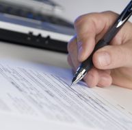 re/rediger-contrat-de-travail.jpg