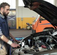re/reparer-voiture.jpg