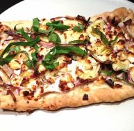 ta/tarte-oignon-rouge-coeur-artichaut-feta.jpg