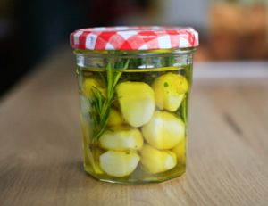 Recette de l'ail mariné