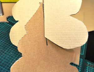 Assembler votre sapin en carton