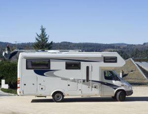 Les toilettes chimiques s'utilisent beaucoup dans le domaine du camping