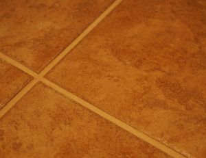 Carrelage anti-dérapant : informations pratiques (budget, comparatif…)