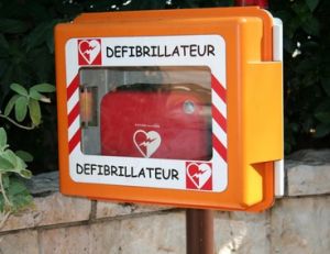 Utiliser un défibrillateur automatisé externe