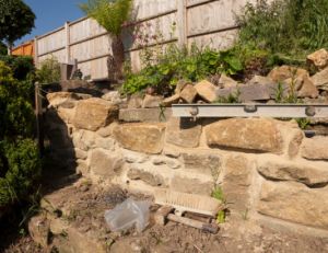 Construire un mur de soutènement