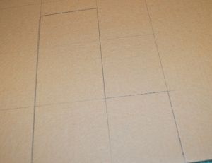 dessiner la lettre sur du carton