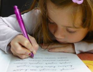 Savoir si votre enfant est gaucher ou droitier