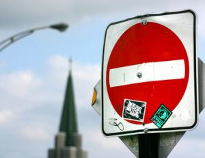 Nos trucs pour retirer les étiquettes autocollantes