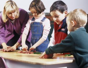 Devenir assistante maternelle