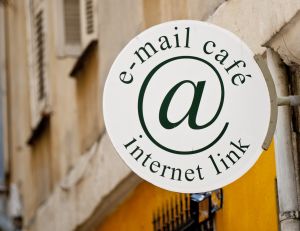 Rester en contact avec ses proches à l'étranger