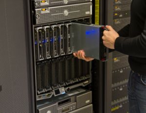 Hébergement internet dédié ou partagé