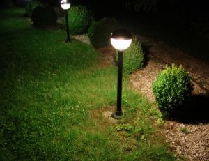 Installer un éclairage extérieur de jardin