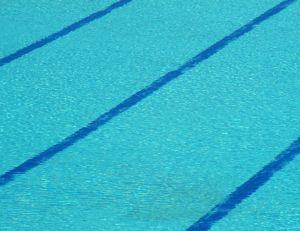 Nager dans les piscines de Paris