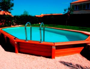 Piscine rigide © Christine Caron