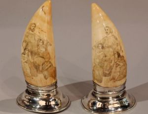 Scrimshaw : découvrir les ivoires marins gravés