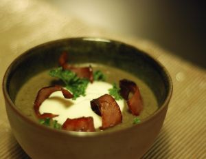 Soupe de lentilles à la crème et au lard