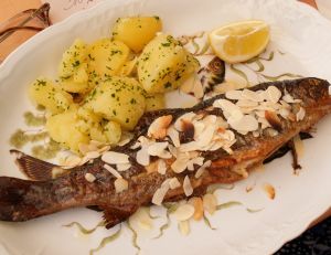 Truites aux amandes