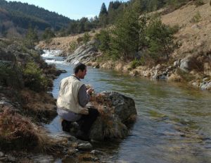 Pêcher la truite tout en discrétion