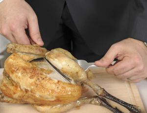 Savoir vider un poulet