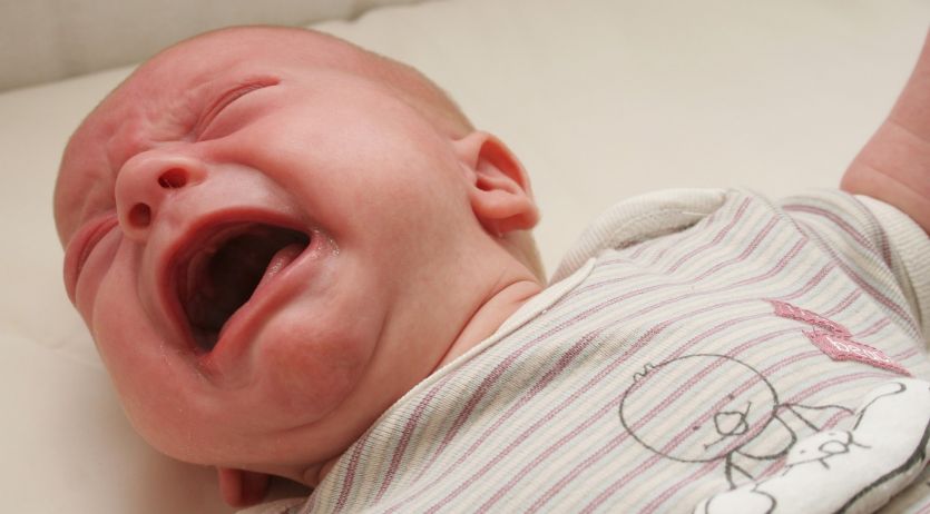 Bébé pleure