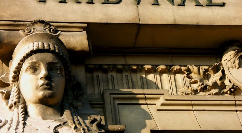 S'adresser à un tribunal