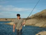 La pêche depuis les rochers demande une bonne forme physique